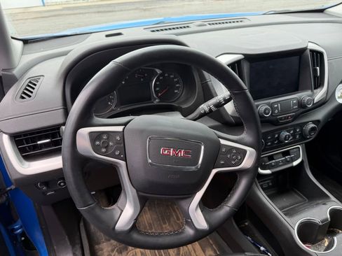 Used 2024 GMC Terrain SLT w/ LPO, Floor Liner Package AWD/4WD image 10