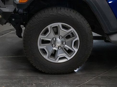 Used 2018 Jeep Wrangler Unlimited Sport image 8