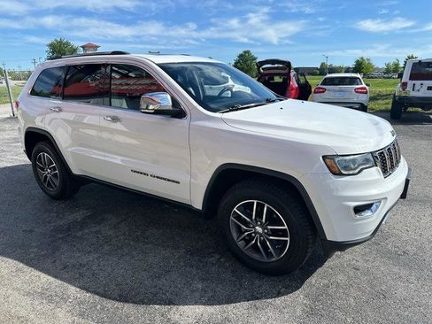 Used 2018 Jeep Grand Cherokee Limited w/ Luxury Group II AWD/4WD image 3