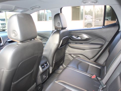 Used 2021 GMC Terrain SLT image 26