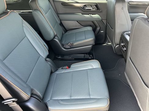 New 2026 GMC Yukon AT4 w/ AT4 Premium Package AWD/4WD image 28