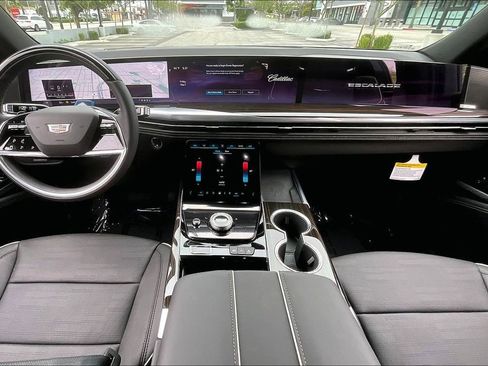 New 2026 Cadillac Escalade Luxury w/ LPO, Floor Liner Package AWD/4WD image 7