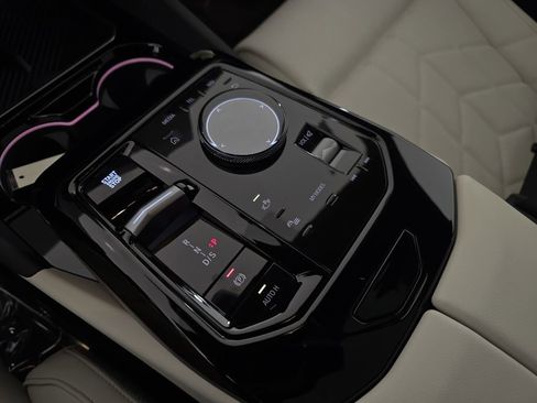 New 2026 BMW 530i xDrive 530i xDrive w/ Premium Package image 25