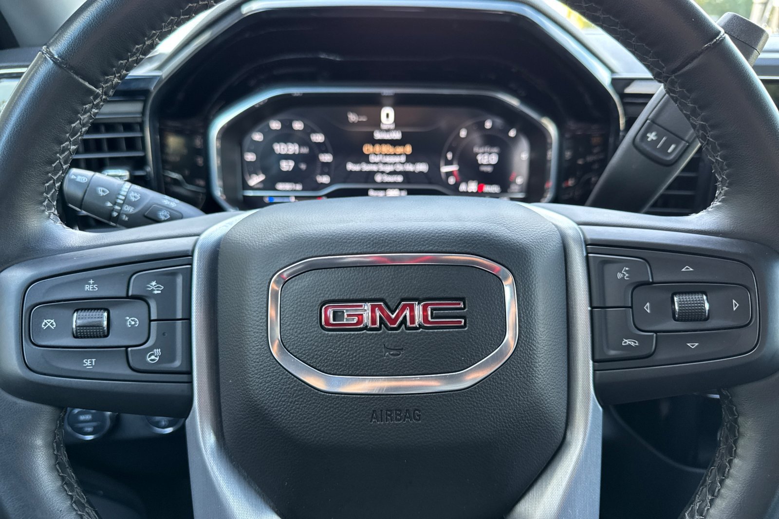 Used 2024 GMC Sierra 1500 SLT AWD/4WD image 35