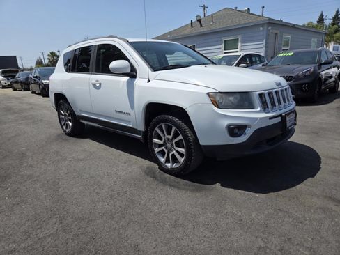 Used 2014 Jeep Compass Limited FWD image 3