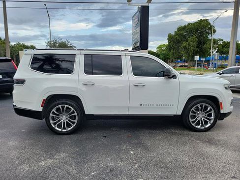 Used 2023 Jeep Grand Wagoneer Series II image 6