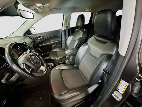 Used 2020 Jeep Compass Latitude image 13