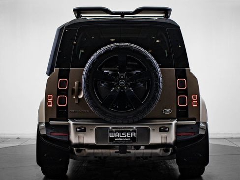 Used 2021 Land Rover Defender 110 X image 10