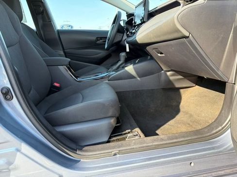 Used 2022 Toyota Corolla LE FWD image 16