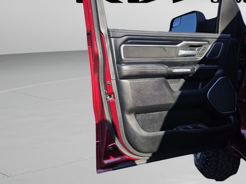 Used 2020 RAM 1500 Laramie AWD/4WD image 27