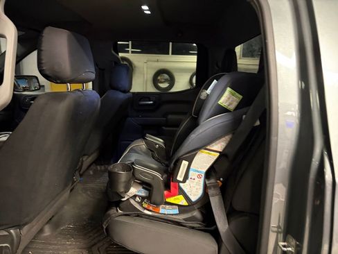 Used 2021 Chevrolet Silverado 1500 Custom image 10