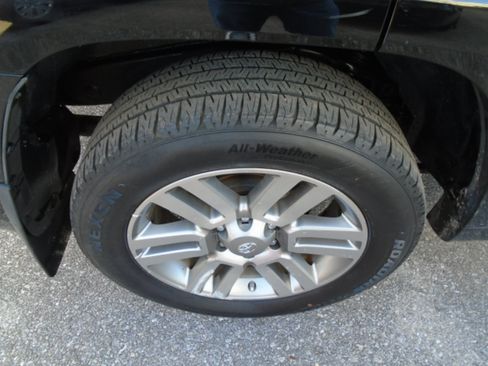 Used 2013 Toyota 4Runner Limited image 25