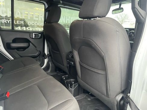 Used 2018 Jeep Wrangler Unlimited Sport S image 13