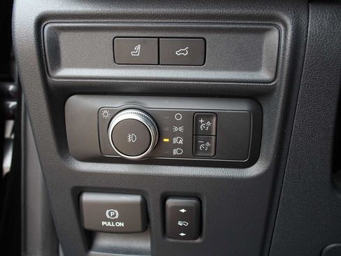 Used 2022 Ford Expedition XLT RWD image 35