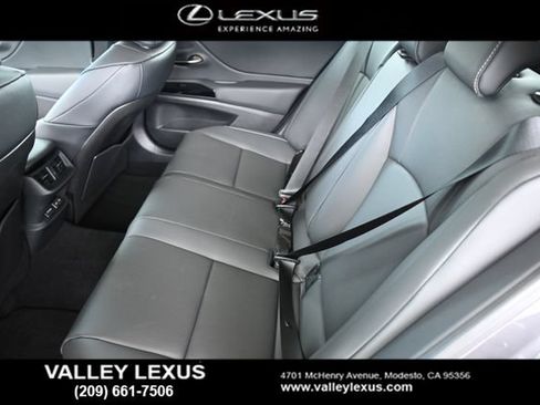 Certified 2025 Lexus ES 300h w/ Premium Package FWD image 16