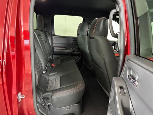 Certified 2025 Nissan Frontier PRO-4X image 27