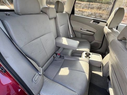 Used 2010 Subaru Forester 2.5X Limited image 7