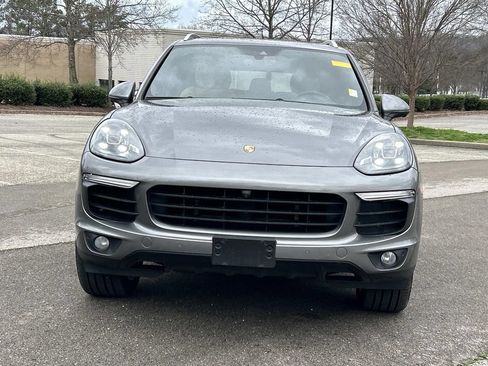 Used 2018 Porsche Cayenne S w/ Premium Package Plus AWD/4WD image 2