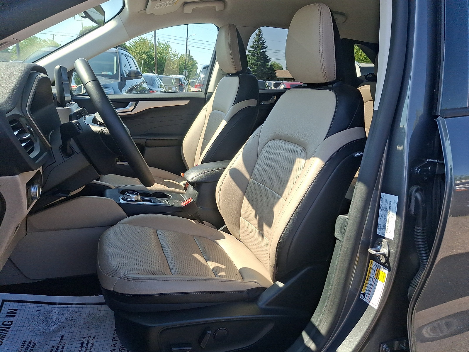 Used 2022 Ford Escape SEL AWD/4WD image 13