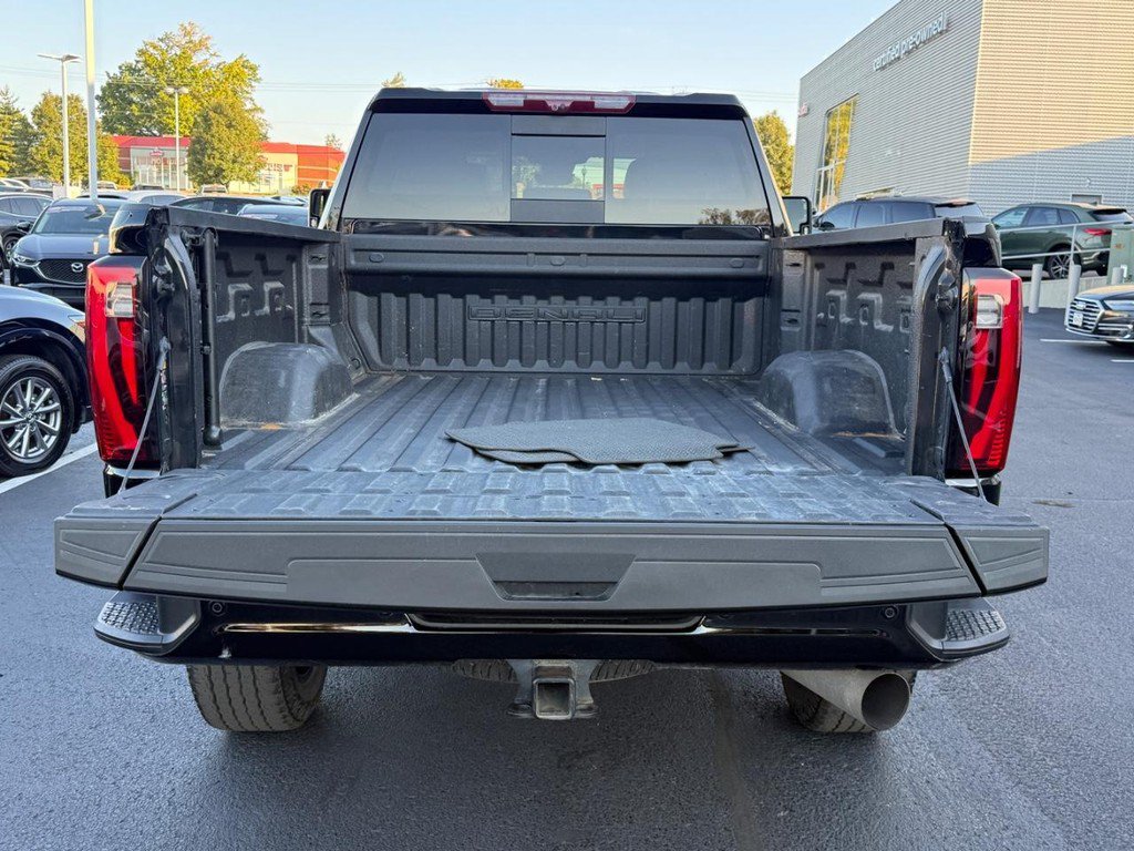 Used 2024 GMC Sierra 2500 Denali w/ Denali Reserve Package AWD/4WD image 4