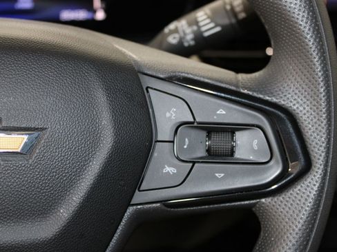 Used 2025 Chevrolet Trax LT image 29