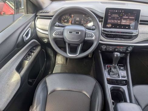 Certified 2024 Jeep Compass Latitude AWD/4WD image 15