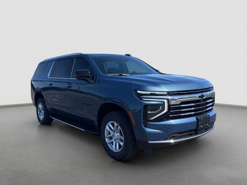 New 2026 Chevrolet Suburban LT w/ Comfort Package AWD/4WD image 8