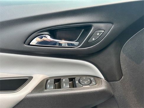 Used 2021 Chevrolet Equinox LT w/ LPO, Floor Liner Package image 18