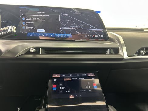 New 2026 Cadillac Vistiq Sport image 25