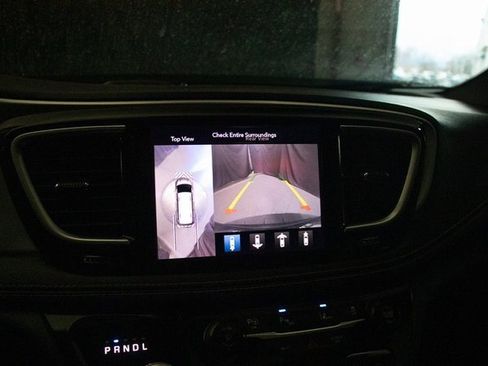 Used 2019 Chrysler Pacifica Limited w/ Advanced Safetytec Group image 35