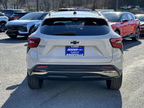 New 2026 Chevrolet Trax ACTIV w/ Sunroof Package image 4
