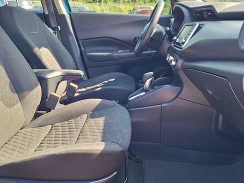 Used 2021 Nissan Kicks S FWD image 11