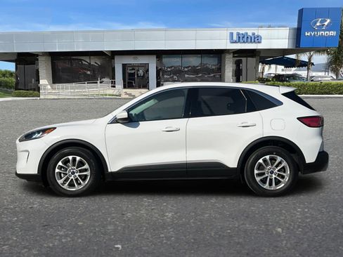 Used 2021 Ford Escape SE image 5