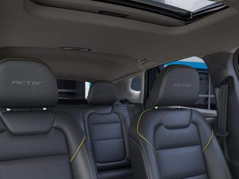 New 2026 Chevrolet Trax ACTIV w/ Sunroof Package image 24