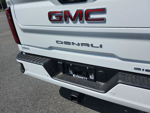 New 2026 GMC Sierra 2500 Denali w/ Denali Reserve Package image 4