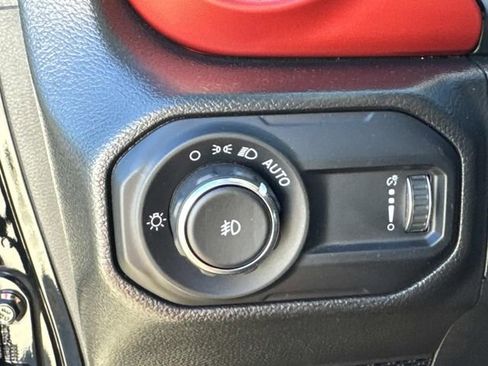 Used 2023 Jeep Wrangler Unlimited Rubicon image 30