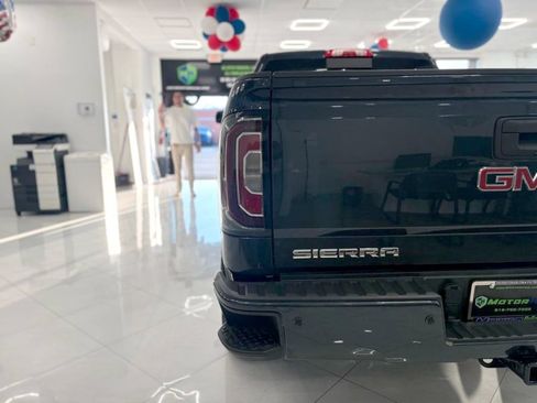 Used 2017 GMC Sierra 1500 SLT AWD/4WD image 13