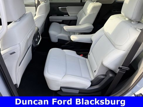 New 2025 Ford Expedition Platinum w/ Driver's Package image 15