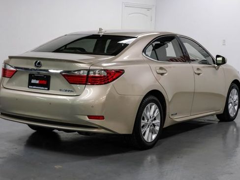 Used 2013 Lexus ES 300h w/ Premium Pkg image 12