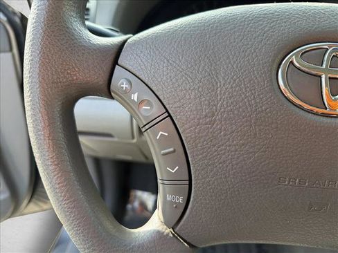 Used 2006 Toyota Camry LE image 15