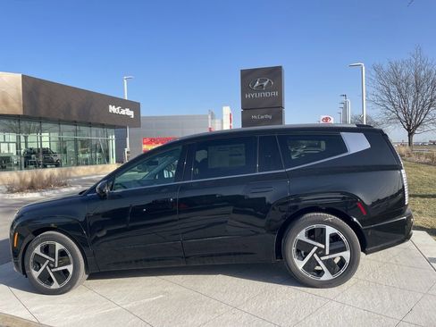New 2026 Hyundai Ioniq 9 Calligraphy AWD/4WD image 2