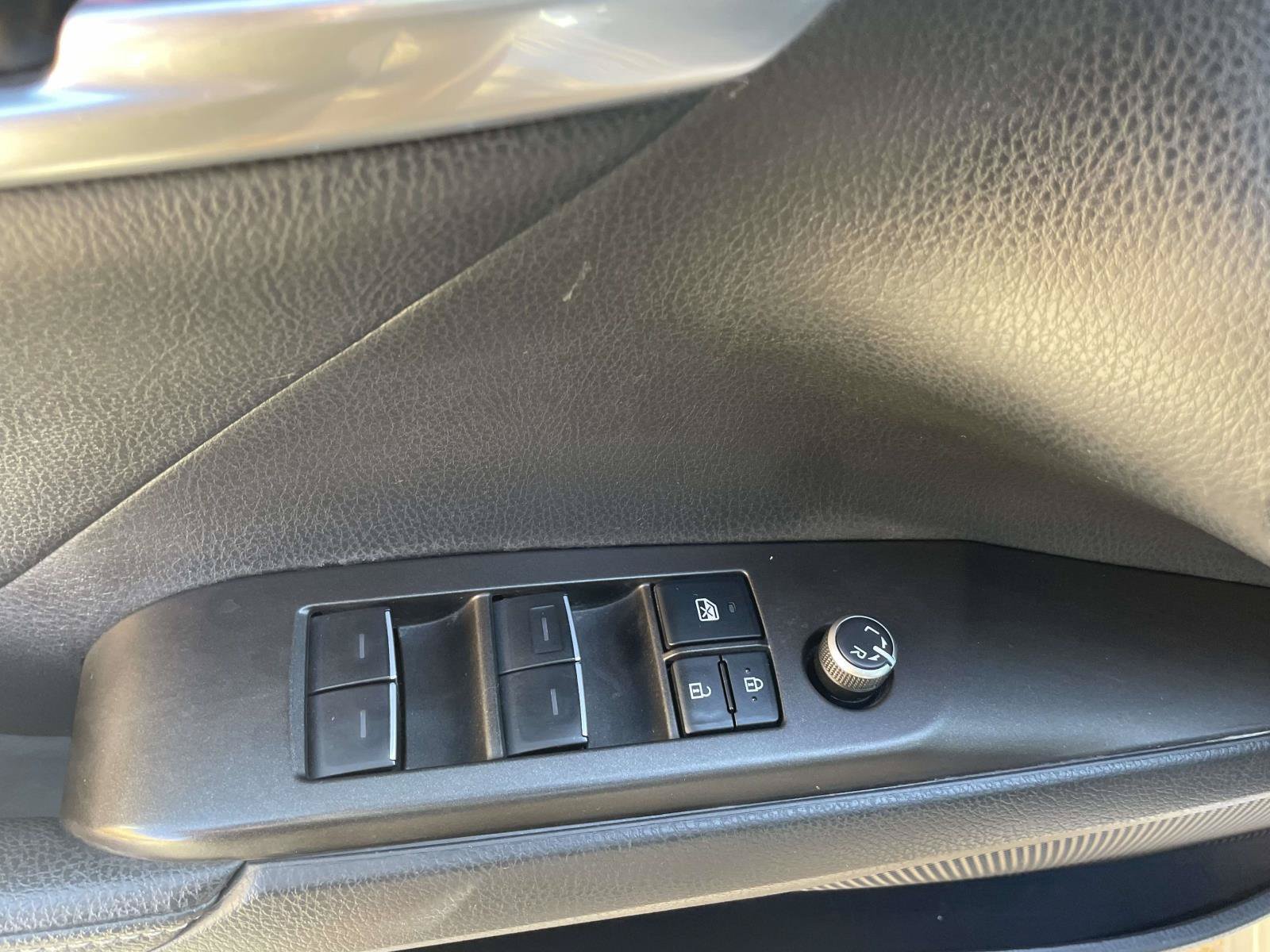 Used 2023 Toyota Camry XSE FWD image 16