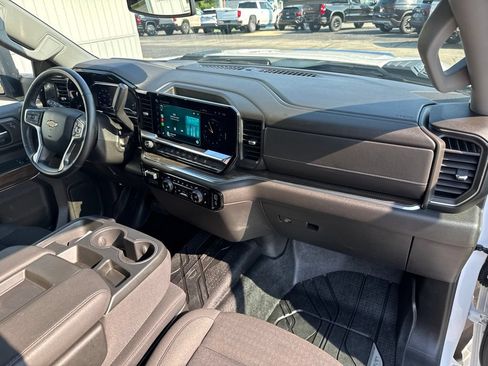 Used 2024 Chevrolet Silverado 2500 LT w/ Convenience Package AWD/4WD image 27