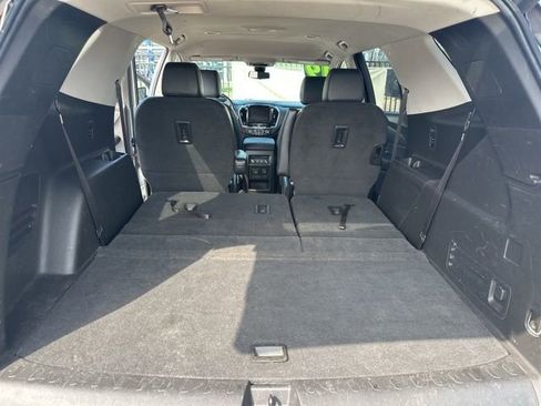 Used 2019 Chevrolet Traverse LT w/ LT Premium Package AWD/4WD image 15