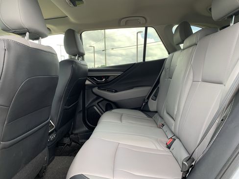 Used 2021 Subaru Outback Limited w/ Popular Package #2 AWD/4WD image 32