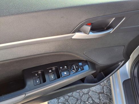 Used 2020 Hyundai Elantra SEL w/ Cargo Package (C1) image 16