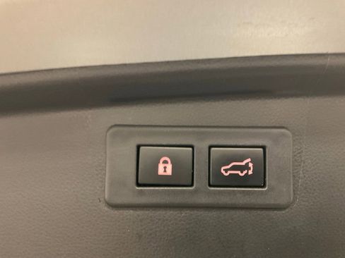 Used 2022 Subaru Outback Premium image 38