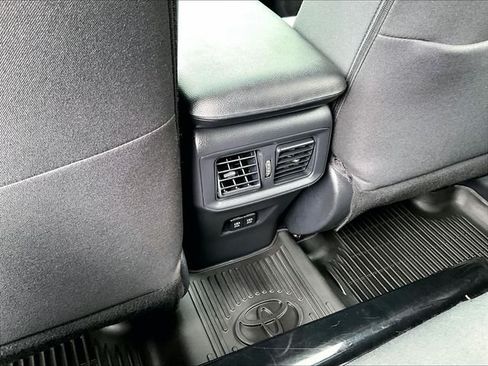 Used 2021 Toyota RAV4 XLE w/ Convenience Package AWD/4WD image 29