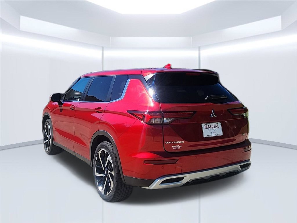 Used 2024 Mitsubishi Outlander SE Black Edition FWD image 7