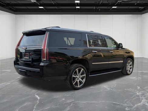 Used 2017 Cadillac Escalade ESV Luxury AWD/4WD image 5